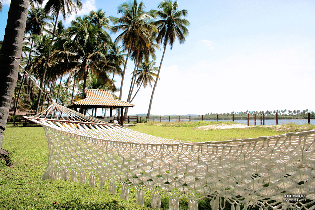 Rede_de_descanso_na_Praia_dos_Carneiros_-_Tamandaré,_Pernambuco,_Brasil.jpg